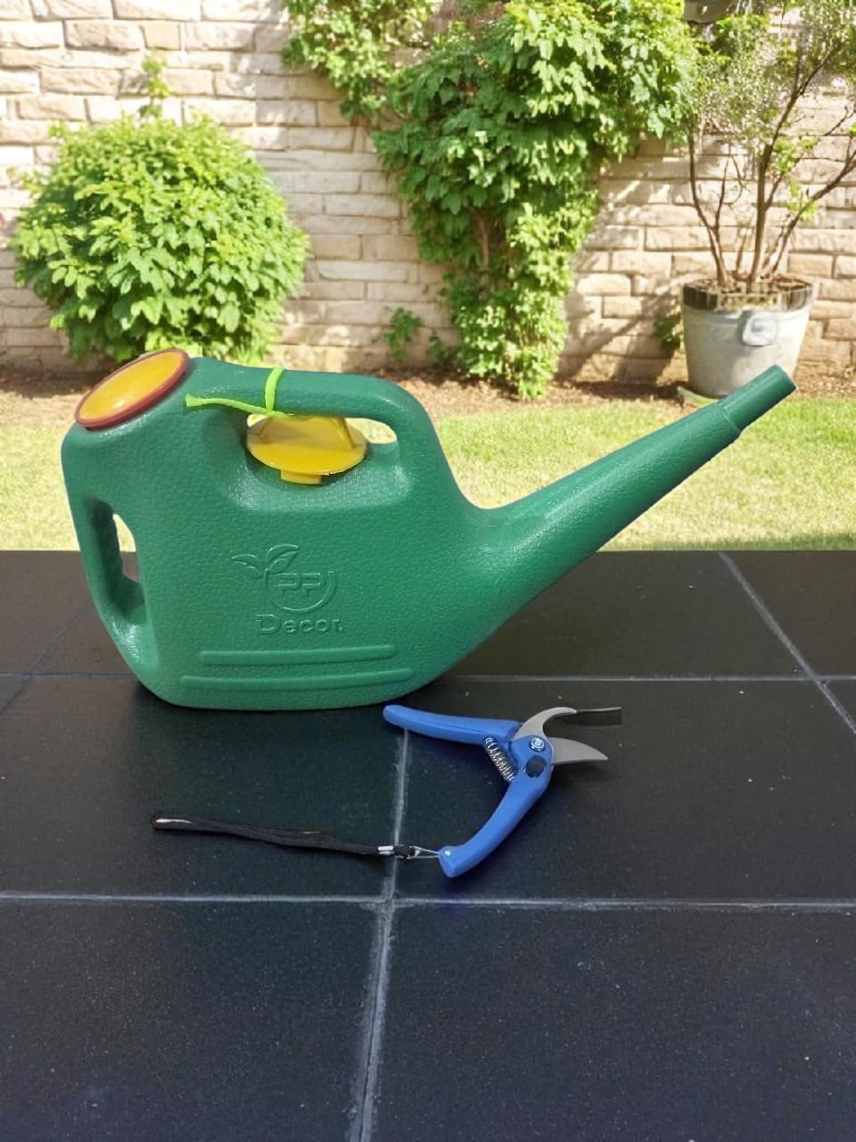 AGT®  Premium Gardening Combo – 5 Litre Green Watering Can with Blue Pruning Shear Cutter for Home, Balcony & Outdoor Plants