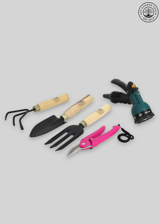 AGT® Garden Tool Set Water Spray Trigger, Small Trowel, Hand Rake, Fork & Pruner/Cutter… – Durable, Rust-Resistant Tools for Home Gardening in India