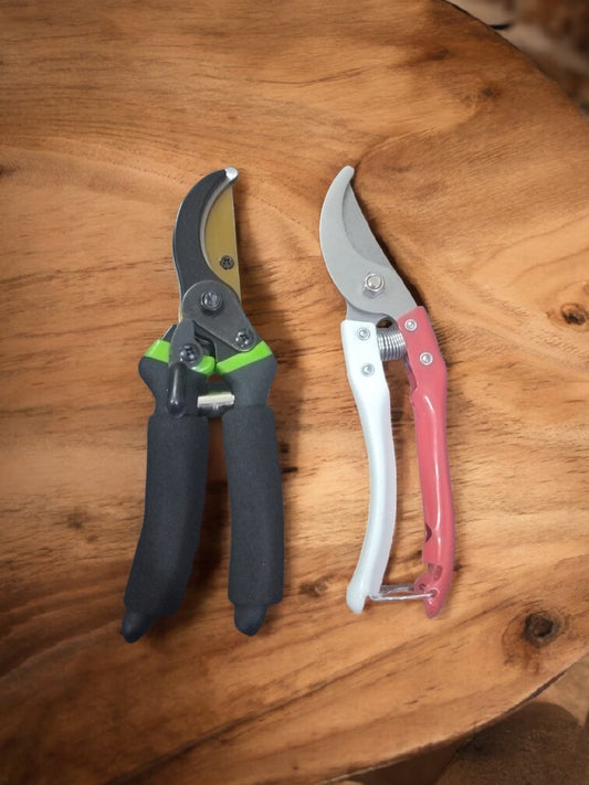 AGT Heavy-Duty Garden Cutter Combo | Professional Bypass Pruner & Grip Handle Pruning Scissor Set (2 Tools)