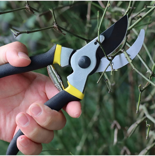 AGT Heavy-Duty Garden Cutter Combo | Professional Bypass Pruner & Grip Handle Pruning Scissor Set (2 Tools)
